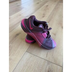 Nike Metcon 10 Womens Training Shoes Burgundy Pink Size 8 CrossFit gym new